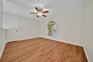 1427 Redwood Village Cir, Spring, TX 77386 - Photo 29