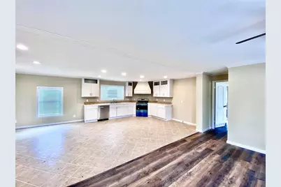 11720 W Small Oak Lane, Willis, TX 77378 - Photo 5