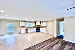 11720 W Small Oak Ln, Willis, TX 77378 - Photo 5