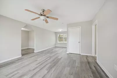 5835 Kenilwood Drive, Houston, TX 77033 - Photo 1