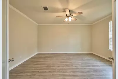 2214 Timberland Country Court, Conroe, TX 77304 - Photo 9