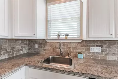 4018 Fort Bend Drive, Galveston, TX 77554 - Photo 11