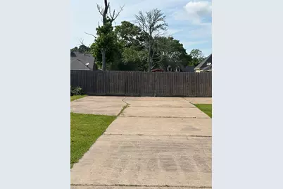 211 Oaks Grande Drive, Baytown, TX 77523 - Photo 21