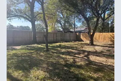 807 Erin Street, El Campo, TX 77437 - Photo 3