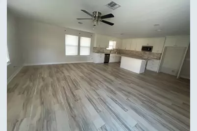 807 Erin Street, El Campo, TX 77437 - Photo 5