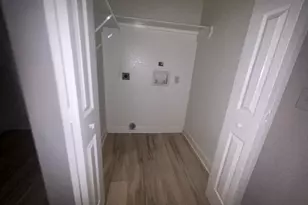 807 Erin St, El Campo, TX 77437 - Photo 7