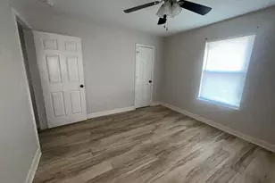 807 Erin St, El Campo, TX 77437 - Photo 11