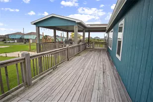 983 Driftwood Dr, Crystal Beach, TX 77650 - Photo 33