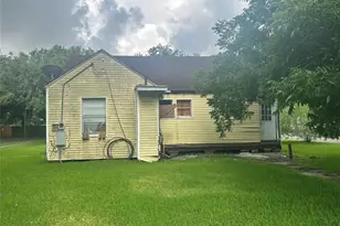 2240 Oaklawn Ave, Port Arthur, TX 77642 - Photo 21