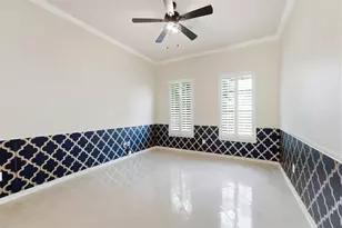 2635 Shady Acres Ct, Houston, TX 77008 - Photo 7