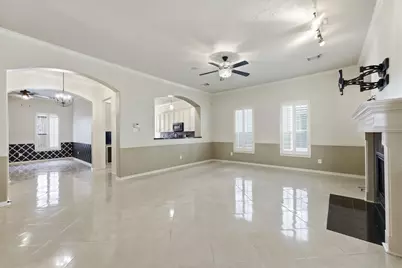 2635 Shady Acres Court, Houston, TX 77008 - Photo 5