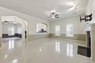 2635 Shady Acres Ct, Houston, TX 77008 - Photo 5