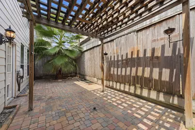 2635 Shady Acres Court, Houston, TX 77008 - Photo 27
