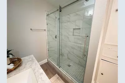 431 N 6th Street, La Porte, TX 77571 - Photo 3