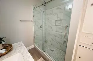 431 N 6th St, La Porte, TX 77571 - Photo 3