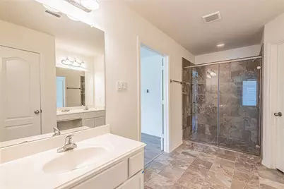 8117 Silverton Creek Lane, Houston, TX 77040 - Photo 15