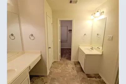 8117 Silverton Creek Lane, Houston, TX 77040 - Photo 11