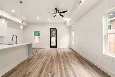 7901 Grandview Street, Houston, TX 77051 - Photo 9