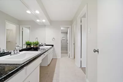 14706 Perthshire Road #G, Houston, TX 77079 - Photo 19