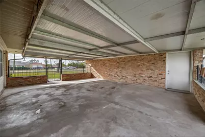 10645 Oak Brook Dr, Houston, TX 77013 - Photo 25