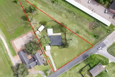 1327 Hodges Lane, Wharton, TX 77488 - Photo 37