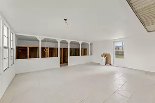 1327 Hodges Ln, Wharton, TX 77488 - Photo 11