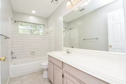 202 W Sterling Pond Circle, The Woodlands, TX 77382 - Photo 13