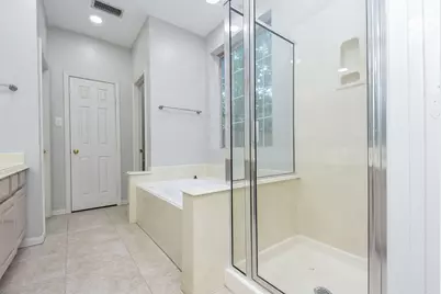 202 W Sterling Pond Circle, The Woodlands, TX 77382 - Photo 23