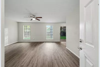 1321 N 7th Street, Conroe, TX 77301 - Photo 13