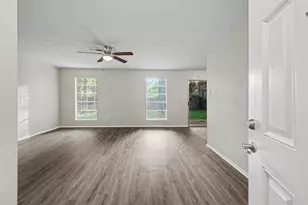 1321 N 7th St, Conroe, TX 77301 - Photo 13