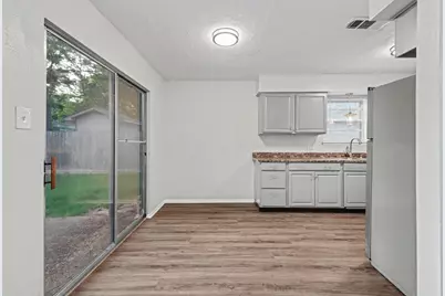 1321 N 7th Street, Conroe, TX 77301 - Photo 9