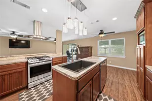 17330 Wellborne Rd, Pearland, TX 77584 - Photo 9