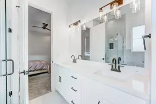 107 W Whitney St, Houston, TX 77018 - Photo 35