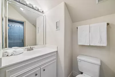 1419 W Hilshire Park Drive, Houston, TX 77055 - Photo 23