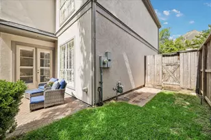 1419 W Hilshire Park Dr, Houston, TX 77055 - Photo 29