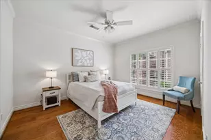 1419 W Hilshire Park Dr, Houston, TX 77055 - Photo 21