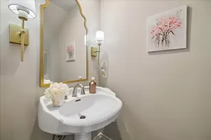 1419 W Hilshire Park Dr, Houston, TX 77055 - Photo 15