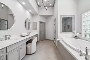 1419 W Hilshire Park Dr, Houston, TX 77055 - Photo 17