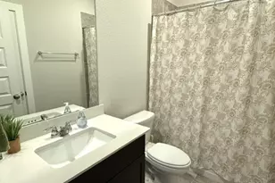 1403 Cascade Hls Dr, Rosharon, TX 77583 - Photo 11