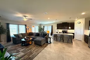 1403 Cascade Hls Dr, Rosharon, TX 77583 - Photo 3