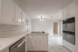 10811 Villa Lea Ln, Houston, TX 77071 - Photo 11