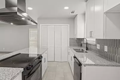 13238 Townwood Drive, Houston, TX 77045 - Photo 7