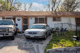 406 Park Plaza, San Antonio, TX 78237 - Photo 1