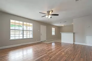 8430 Round Rock Dr, Houston, TX 77049 - Photo 5