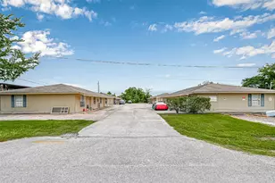 8430 Round Rock Dr, Houston, TX 77049 - Photo 27