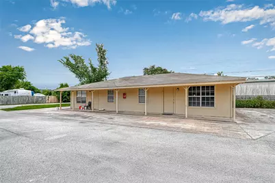 8430 Round Rock Drive #8, Houston, TX 77049 - Photo 9