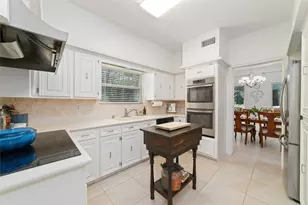 2 Noontide Cir, The Woodlands, TX 77380 - Photo 7