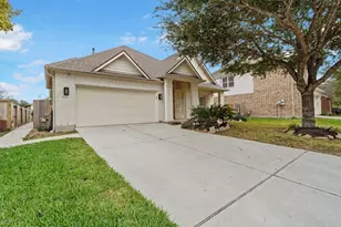 12103 Dawn Mist Ct, Pearland, TX 77584 - Photo 3