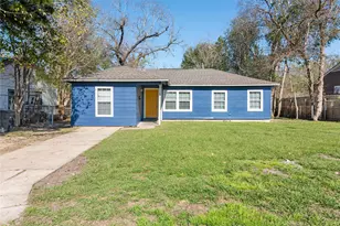 5825 Southurst St, Houston, TX 77033 - Photo 1