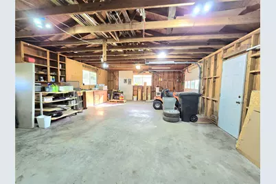 607 S Main Street, Dayton, TX 77535 - Photo 29